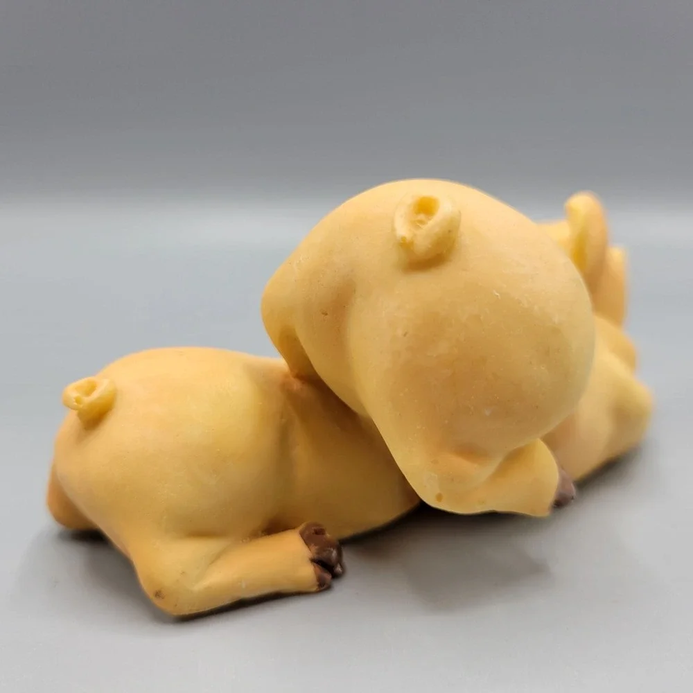 Vintage Pig Figurines Resin Sculptures Mamma & Baby Pig Playful Animal Decor